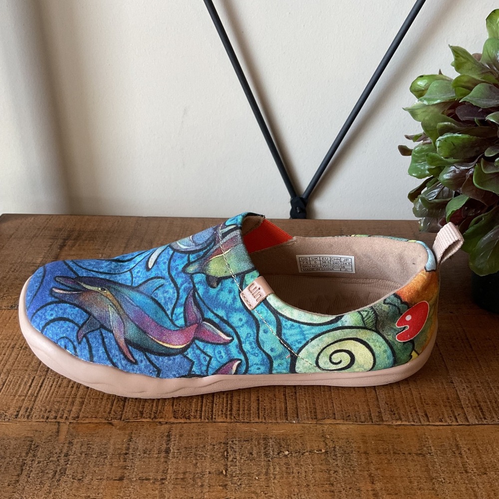 UIN Porpoise Toledo Women 7.5 Dolphin Ocean Art Canvas Slip On Casual Shoes